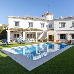https://villa-eden-nerja-29780.es-andalucia.com