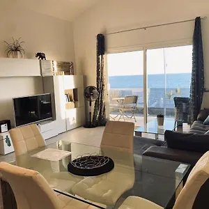 https://luxury-two-bed-seaviews.in-canary-islands.com