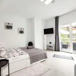 https://fantastico.in-canary-islands.com